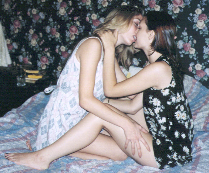 Kostenloses Pornobild von Lesben - Bild 3532